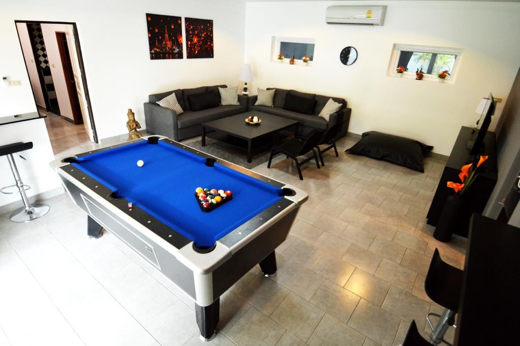 Ruamchok Ocean View Appartement Pattaya Buitenkant foto