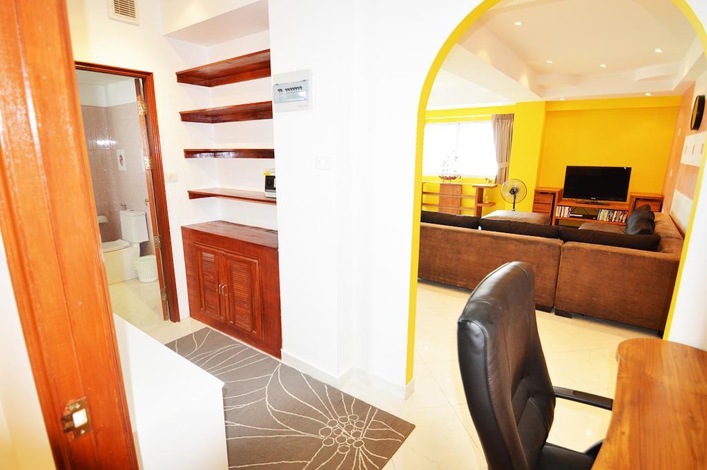 Ruamchok Ocean View Appartement Pattaya Buitenkant foto