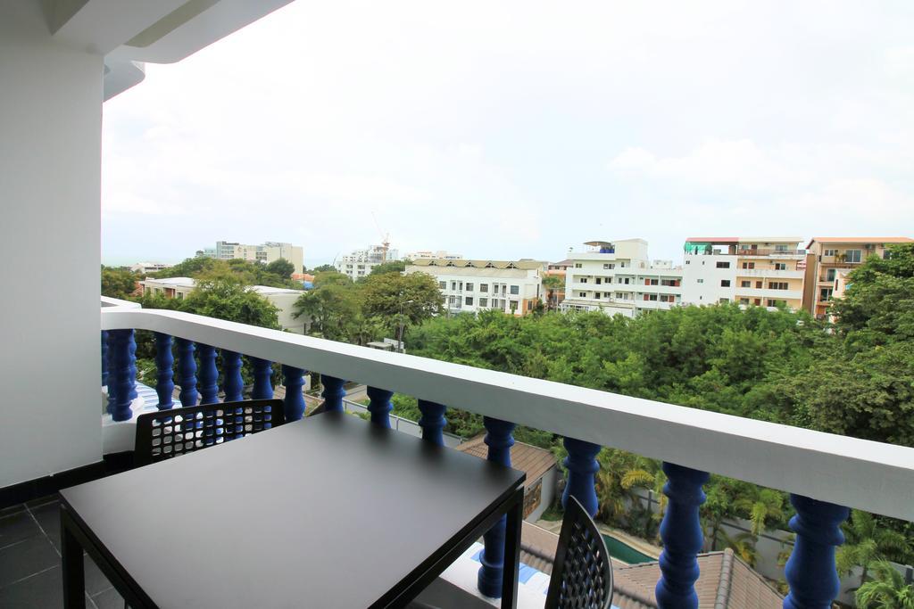 Ruamchok Ocean View Appartement Pattaya Buitenkant foto