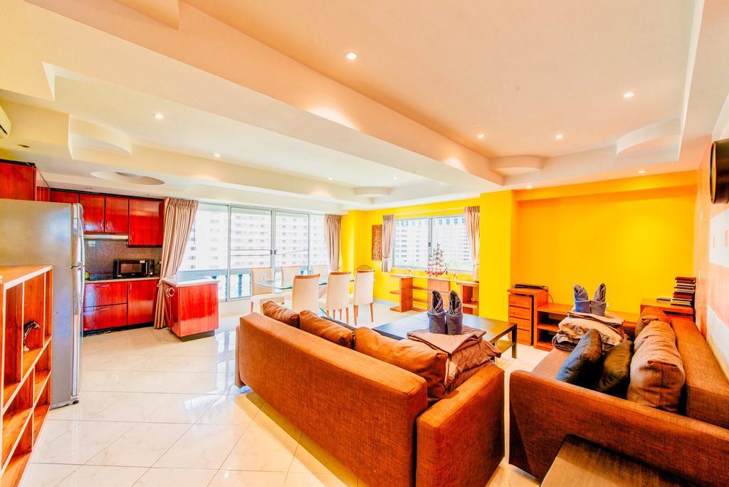 Ruamchok Ocean View Appartement Pattaya Buitenkant foto